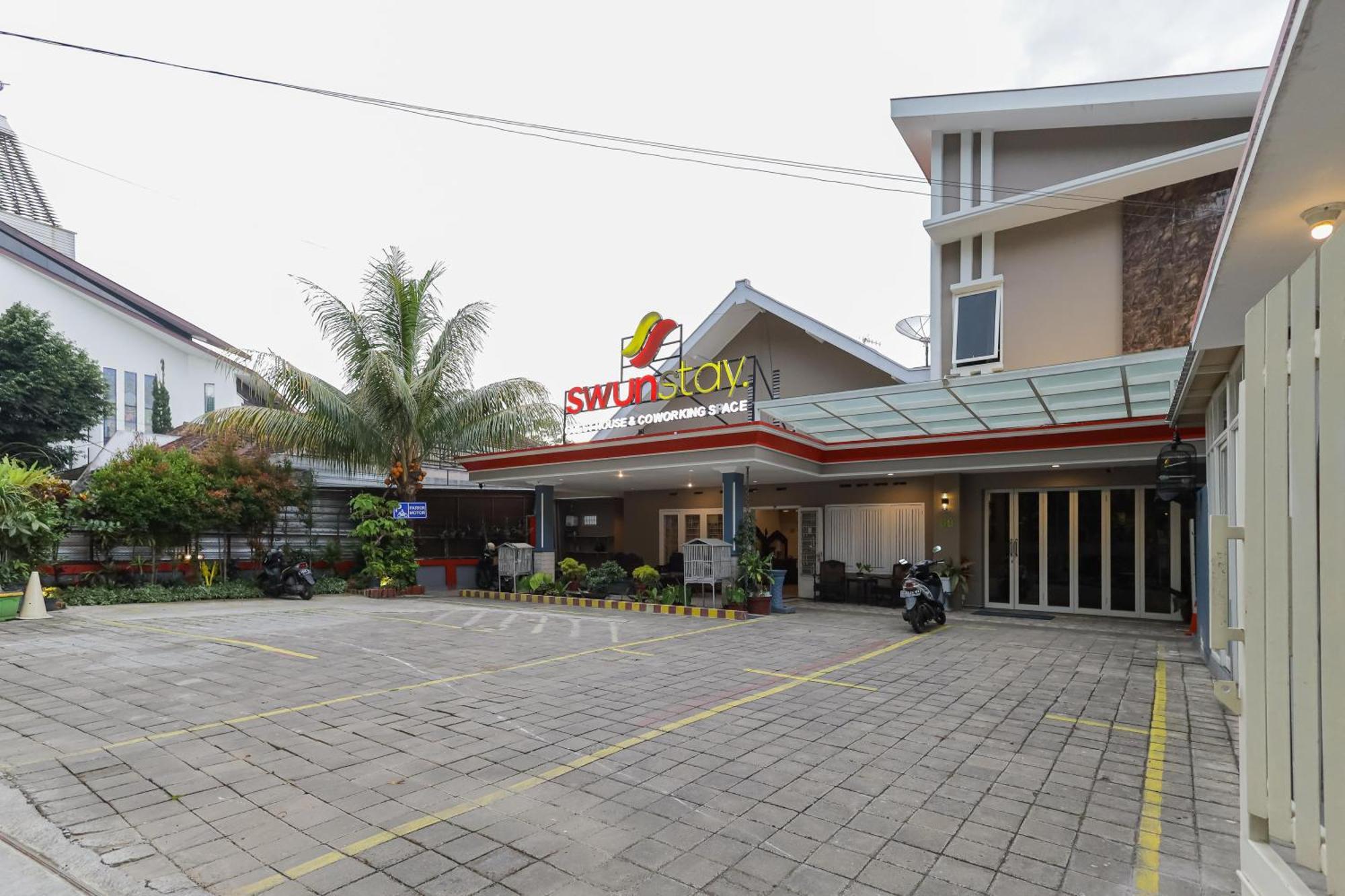 Reddoorz Plus At Swun Stay Raya Langsep มะลัง ภายนอก รูปภาพ
