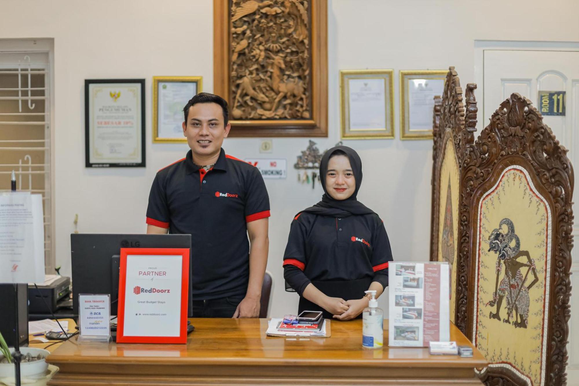 Reddoorz Plus At Swun Stay Raya Langsep มะลัง ภายนอก รูปภาพ